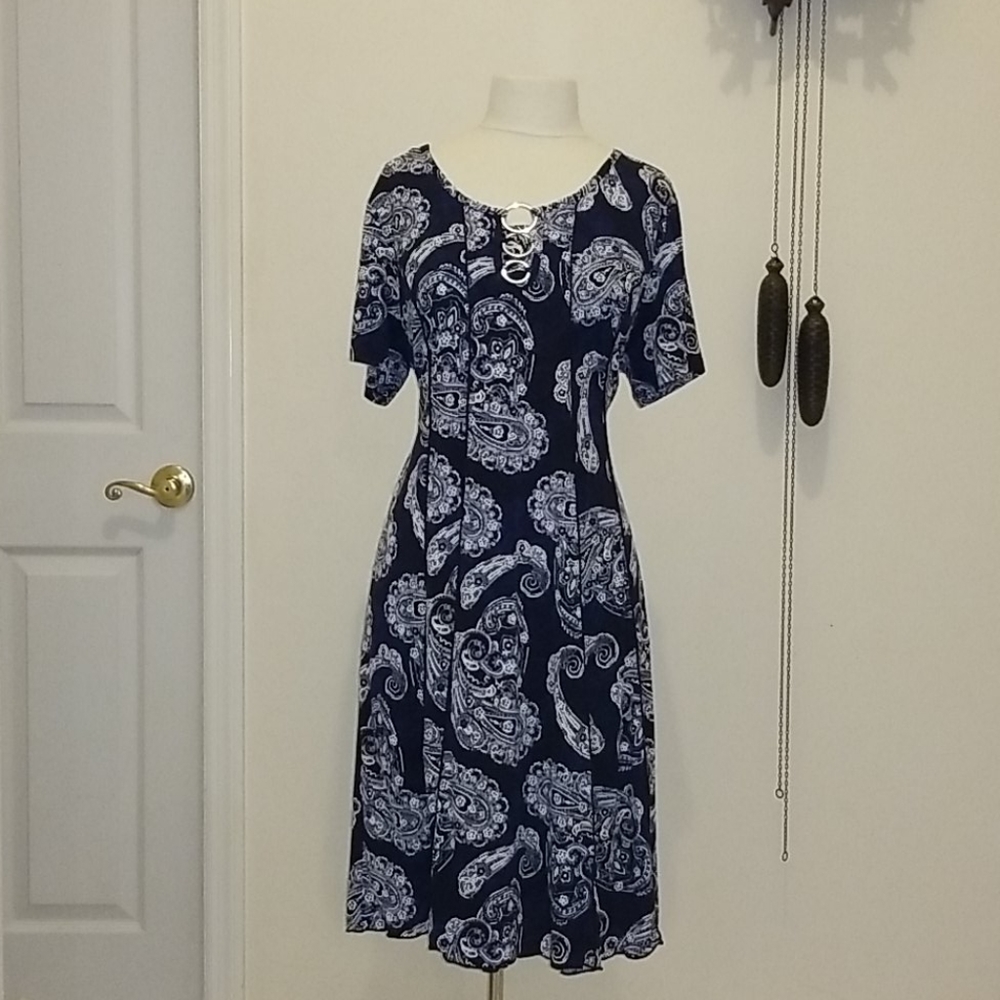 Blue & white paisley dress 18/20W